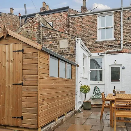 The Little Domus - Modern With Hot Tub Σπίτι διακοπών *