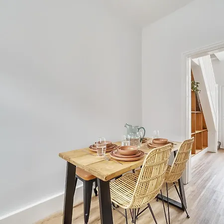 בית נופש The Little Domus - Modern With Hot Tub יורק