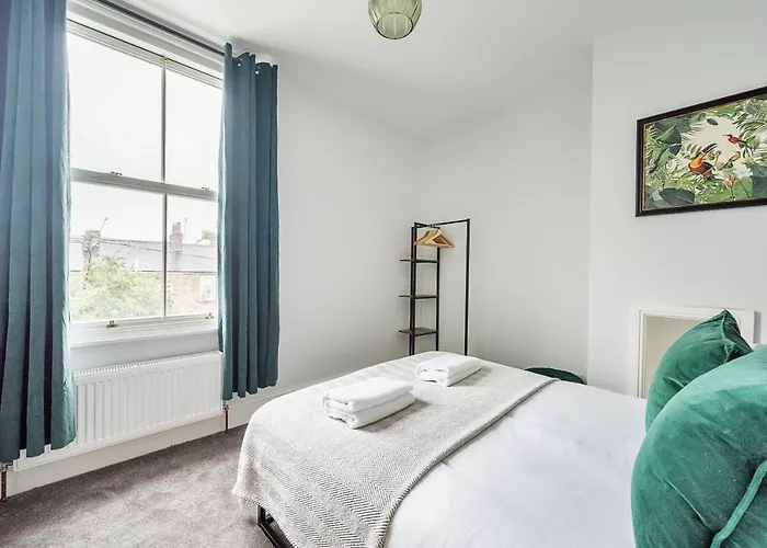 Σπίτι διακοπών The Little Domus - Modern With Hot Tub